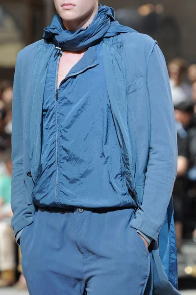 Look 38